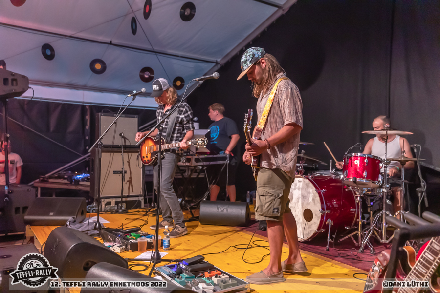 Teffli-Rally-22-Slaves for theQueens DL 10