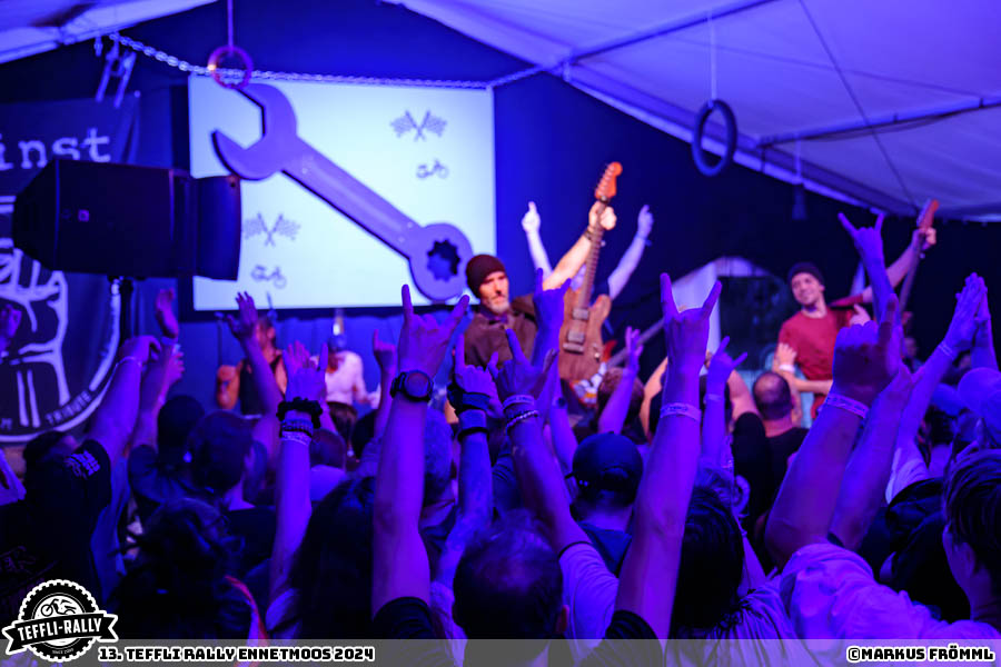 -against-the-machine-014