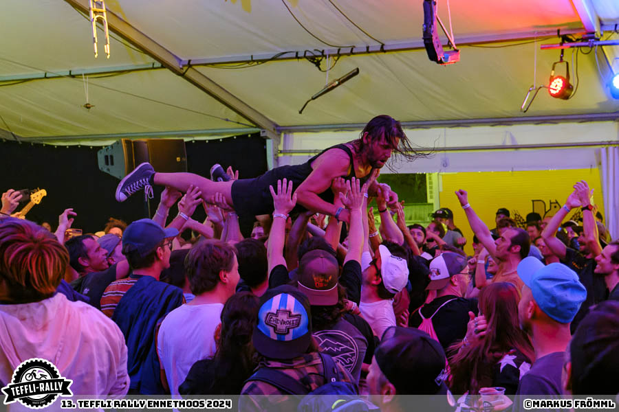 -against-the-machine-015