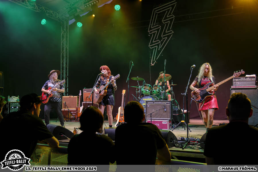 -velvet-two-stripes-001