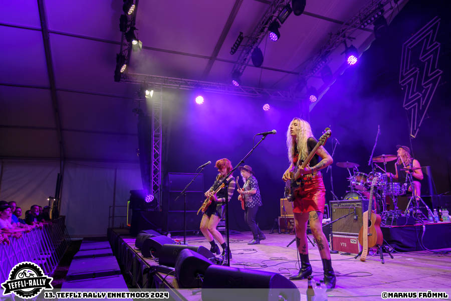 -velvet-two-stripes-013