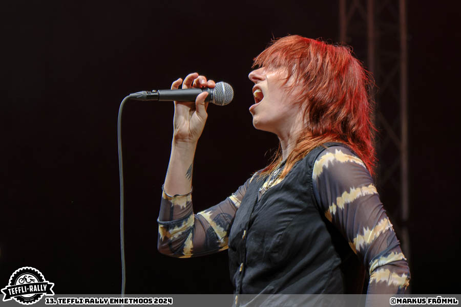 -velvet-two-stripes-025