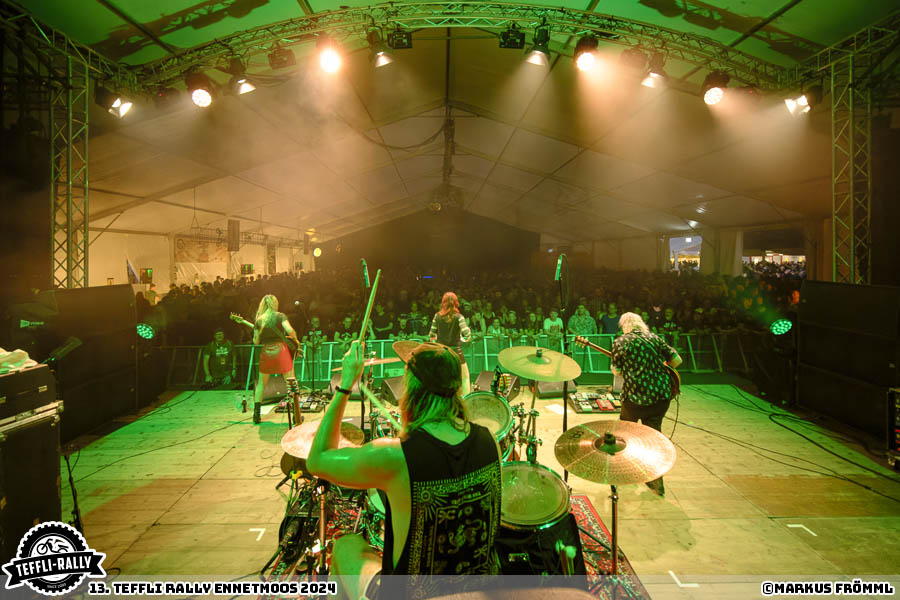 -velvet-two-stripes-036